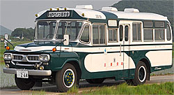 ボンネットバスの写真